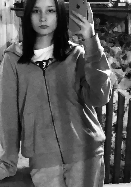 Я Ася, 18 років, знайомлюсь для відкриті стосунки у Київ