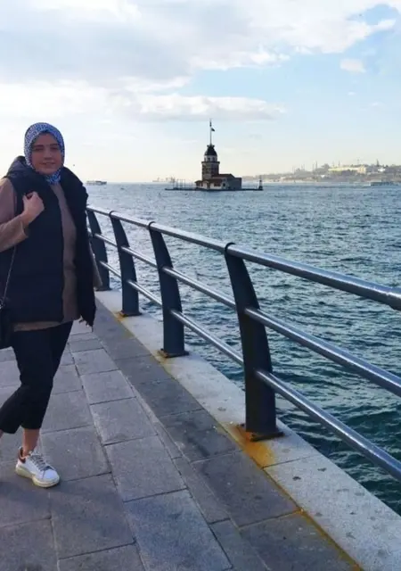 Я Kezbn Ccn, 34, из Стамбула, ищу знакомство