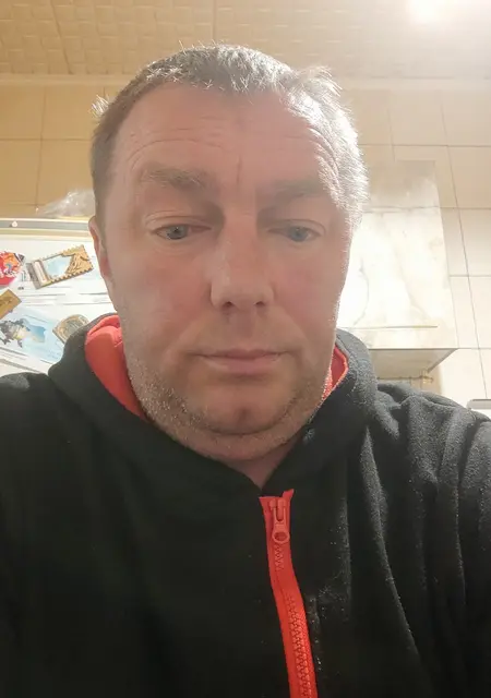 Я Вячеслав, 50 років з Харкова, шукаю знайомство для приємного проведення часу