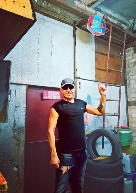 Александр з Чернігова, шукаю на сайті знайомства на одну ніч