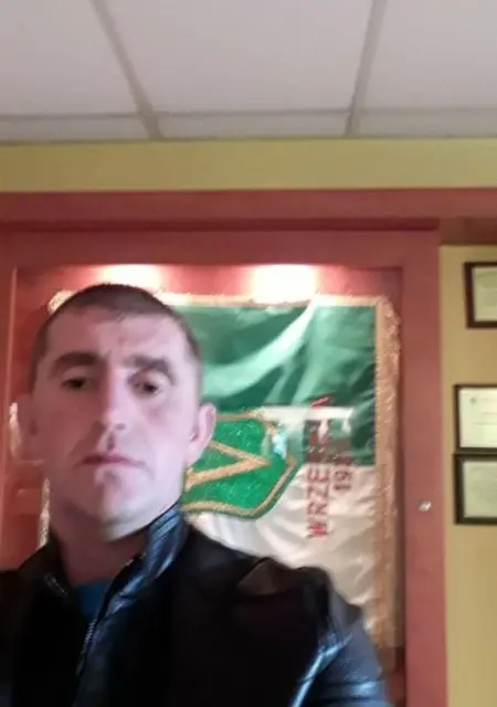 Андрій из Варшавы, мне 42, познакомлюсь