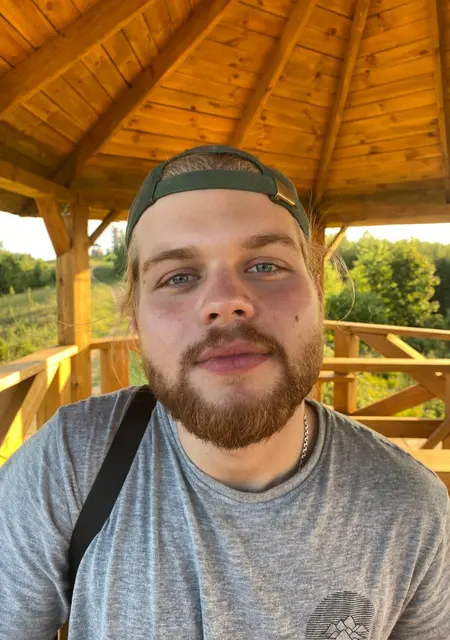 Влад из Новополоцка, ищу на сайте дружбу