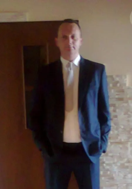 Marcin из Варшавы, мне 42, познакомлюсь