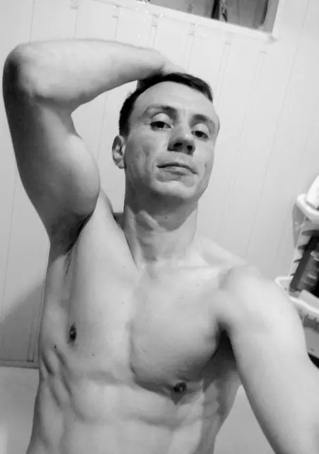 Я Алекс, 35, из Полтавы, ищу знакомства без обязательств