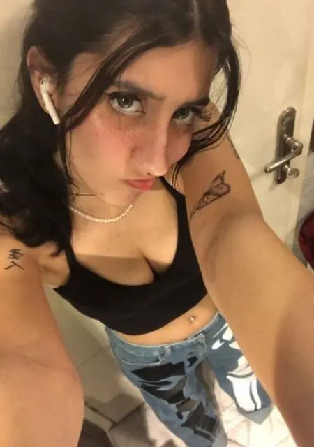 Я Barbara, 19, из Стамбула, ищу знакомство