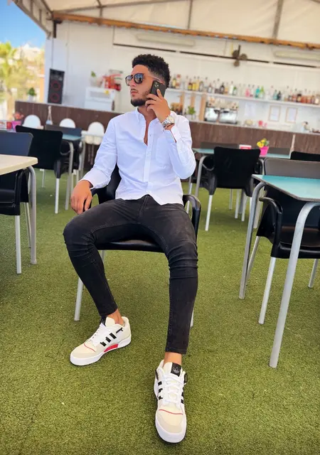 Aymen de Valencia, busco en el sitio pasatiempo agradable