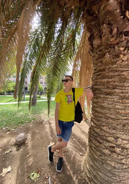 Denys из Лейпцига, мне 26, познакомлюсь для приятного времяпровождения