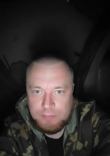 Виктор из Белоозерска, ищу на сайте открытые отношения