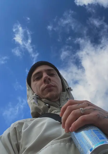 Danil из Каменского, ищу на сайте знакомства без обязательств