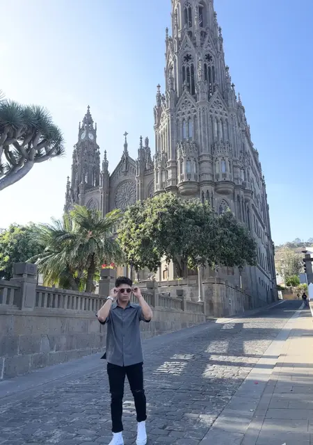 Pol из Барселоны, мне 29, познакомлюсь для дружбы