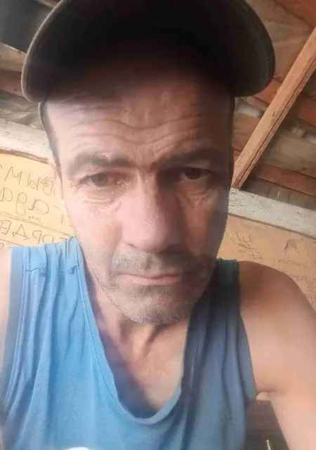 Руслан из Мостов, мне 46, познакомлюсь на одну ночь