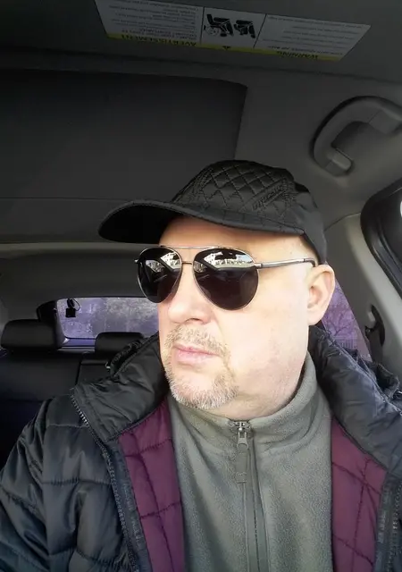 Я Alex, 50 років з Чернігова, шукаю знайомства без зобов'язань