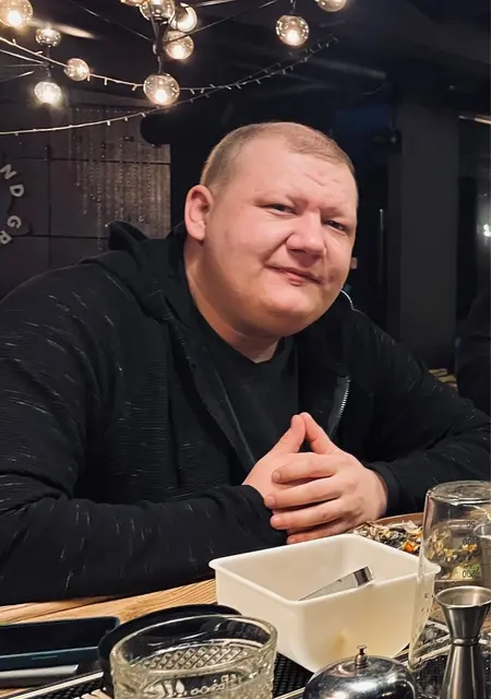 Артур из Харькова, мне 31, познакомлюсь для постоянных отношений