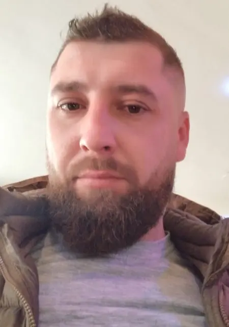 Я Dan, 35, из Уэлин-Гарден-Сити, ищу знакомства без обязательств