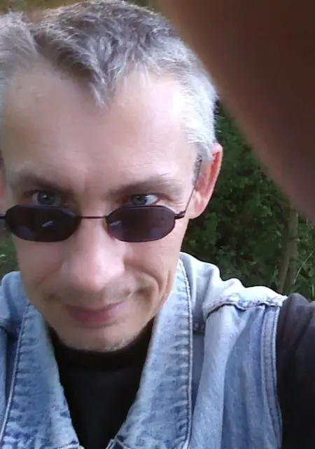 Ulrich из Дюссельдорфа, мне 60, познакомлюсь для дружбы