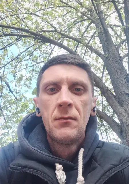 Я Александр, 40 років з Олександрії, шукаю знайомство для спілкування