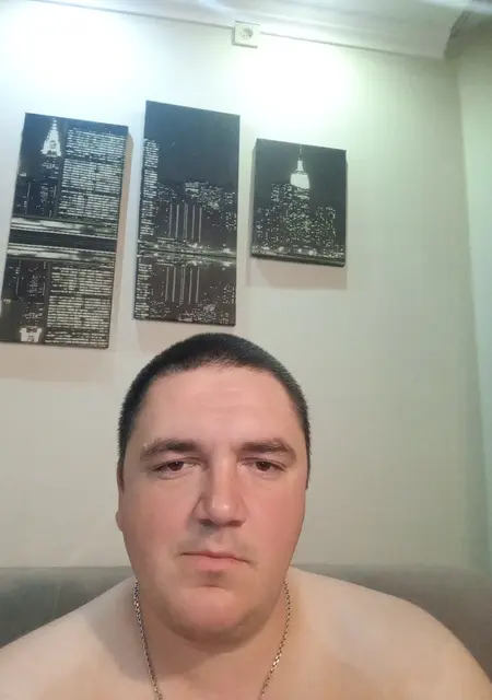 Андрей з Новопскова, шукаю на сайті знайомства без зобов'язань