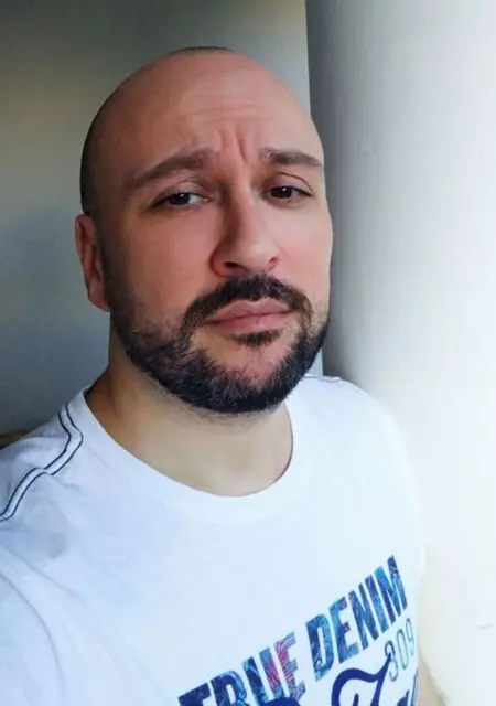 Patrick из Парижа, мне 44, познакомлюсь