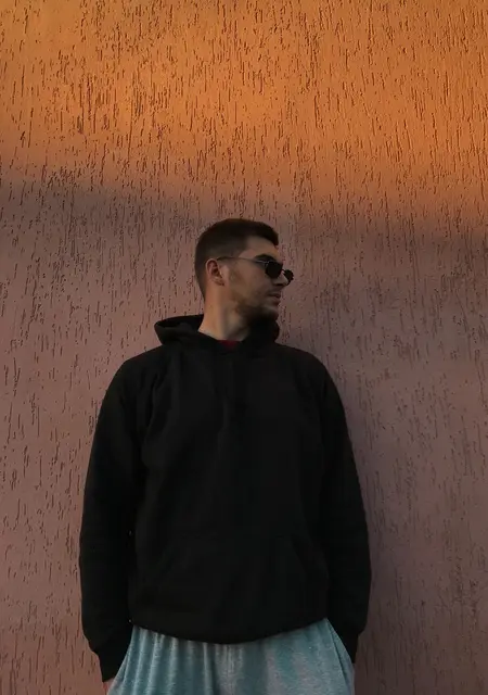 Artem из Ровно, мне 27, познакомлюсь для вирта