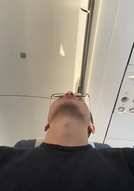 Я Kamron, 21, из Праги, ищу знакомства на одну ночь