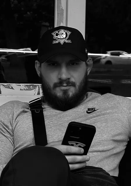 Роман из Белой Церкви, мне 25, познакомлюсь для приятного времяпровождения