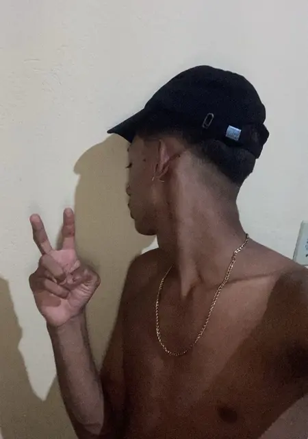 Я Lucas, 18, знакомлюсь для приятного времяпровождения в Капанема