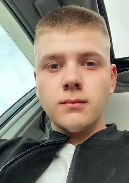 Я Сергій, 24 років, знайомлюсь без зобов'язань у Красилів