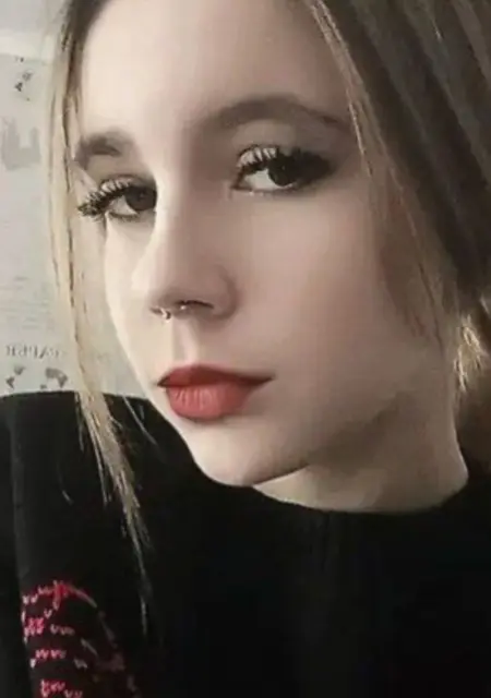 Я Алиса, 20, из Франкфурта-на-майне, ищу знакомство для вирта