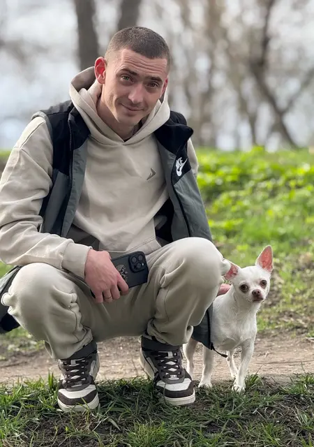 Влад из Луганска, мне 29, познакомлюсь на одну ночь