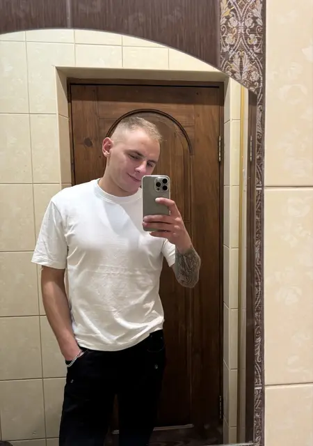 Я Никита, 24, из Могилёва, ищу знакомство для постоянных отношений