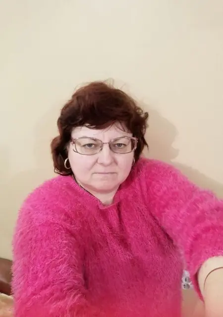 Adelina из Бухареста, мне 44, познакомлюсь