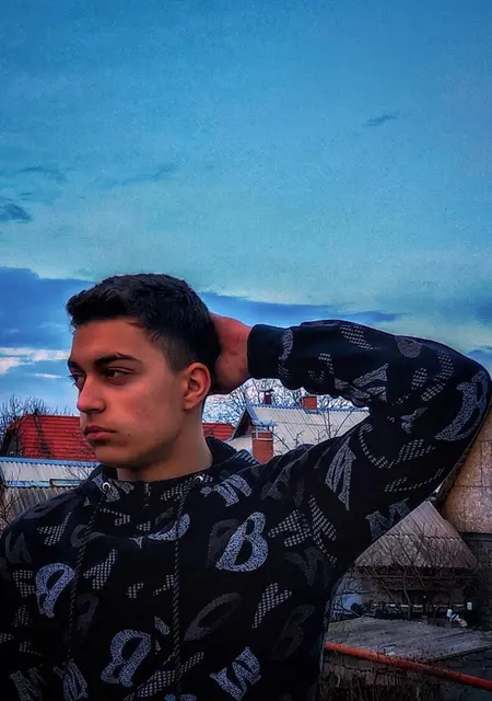 Я Никита, 21, знакомлюсь на одну ночь в Макеевке