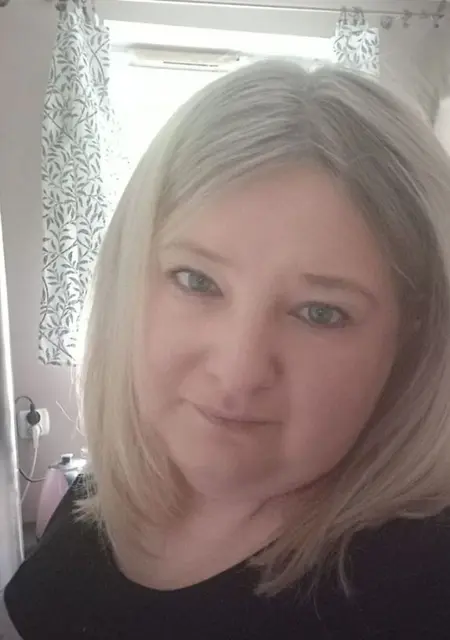 Я Agnieszka, 42, знакомлюсь в Варшаве