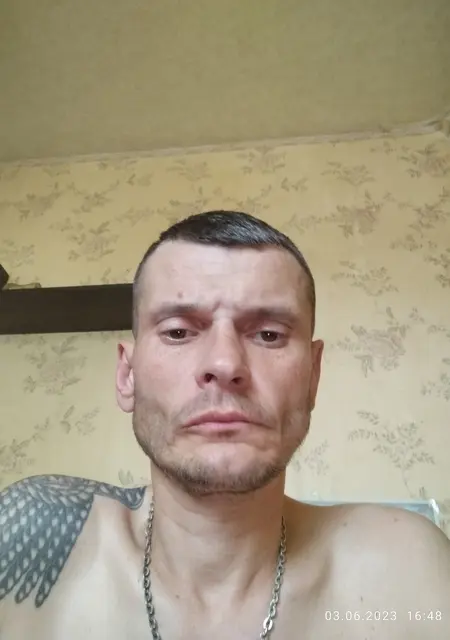 Я Аленделон, 45 років, знайомлюсь без зобов'язань у Макіївці