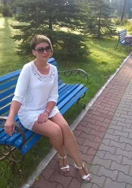 Юля из Минска, мне 43, познакомлюсь на одну ночь