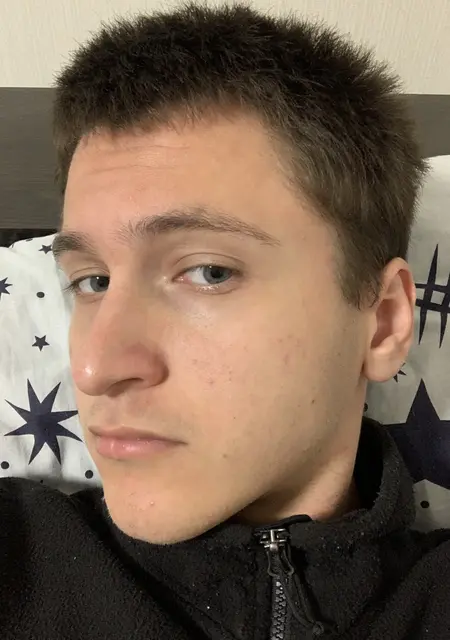 Я Артем, 21 років з Білої Церкви, шукаю знайомства без зобов'язань