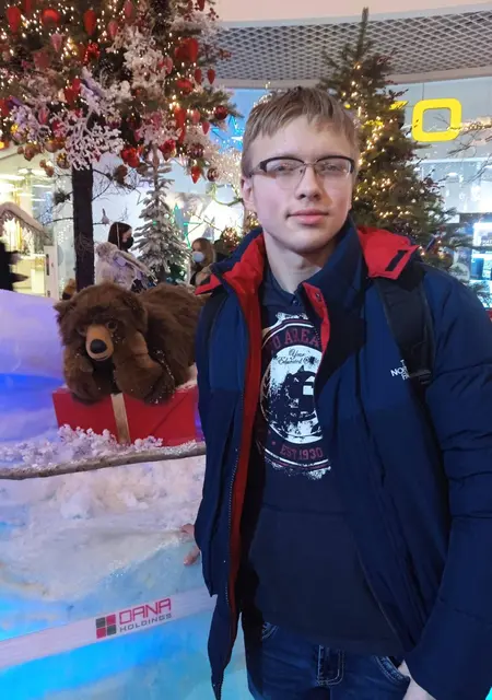 Андрей из Минска, мне 21, познакомлюсь для приятного времяпровождения