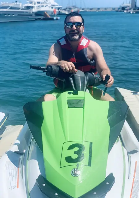 Soy Andy, 50 años de Valencia, busco conocer gente para hacer nuevos amigos