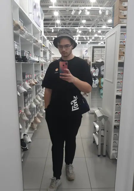 Я Александр, 21, знакомлюсь на одну ночь в Гродно