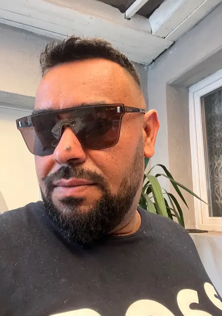 Я Damir, 40, знакомлюсь без обязательств в Стокгольме