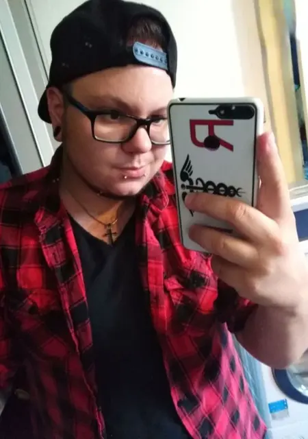 Zachary из Праги, мне 29, познакомлюсь