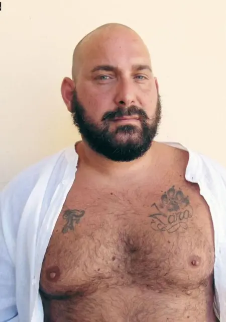 Bear из Рима, ищу на сайте знакомства на одну ночь