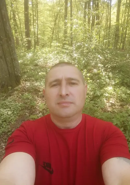 Сергей из Хмельницкого, мне 39, познакомлюсь на одну ночь