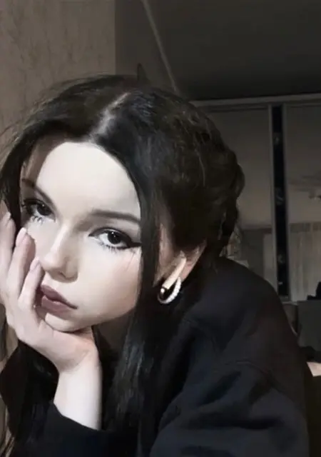 Я Ярослава, 25 років, знайомлюсь для вірт у Харкові