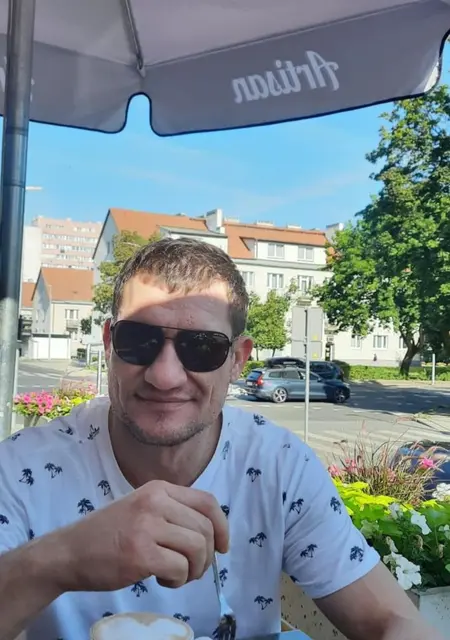 Я Eduard, 46, знакомлюсь без обязательств в Лейпциге