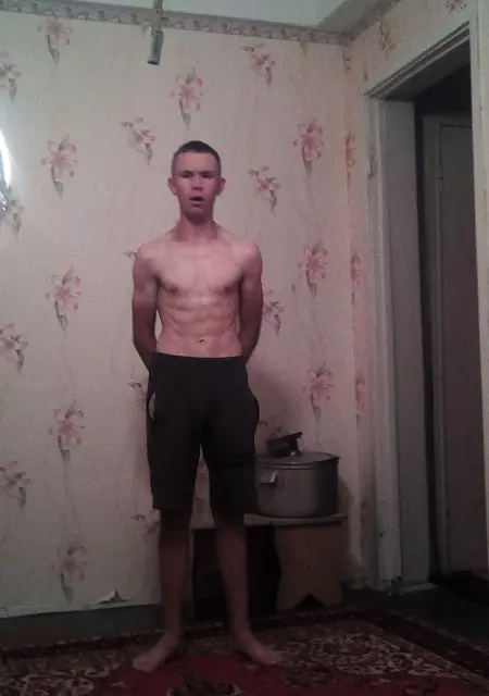 Рома з Києва, мені 21 років, познайомлюсь без зобов'язань