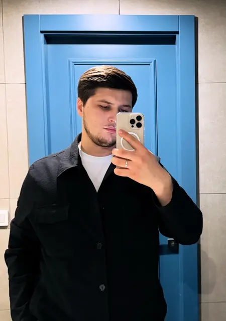 I'm M Ayub, 28, looking to meet for open relationship in Aberystwyth