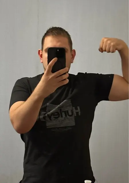 Я Артьом, 26, знакомлюсь для дружбы в Мукачеве