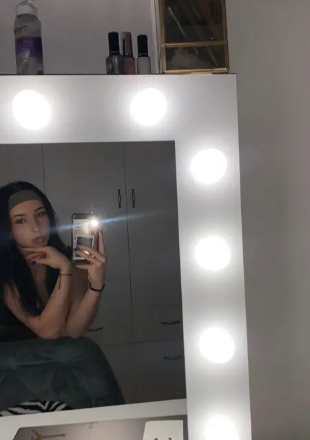 Я Oliwia, 23, знакомлюсь на одну ночь в Кракове