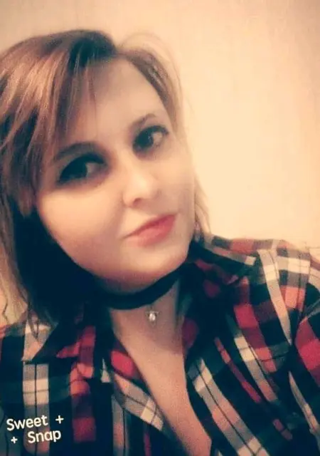 Я Лена, 32 років, знайомлюсь на одну ніч у Маріуполі